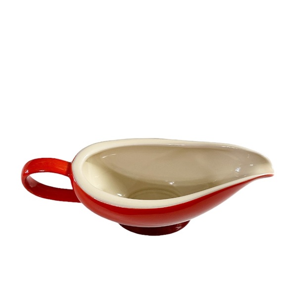 NEW Le Creuset CERISE Gravy Boat 460ml - Picture 2 of 7